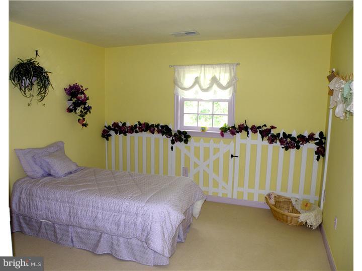 990 Font Road Glenmoore, PA 19343 - Photo 21 of 25 Bedroom 5
