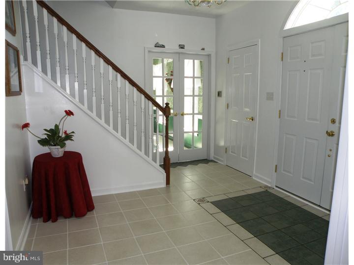 990 Font Road Glenmoore, PA 19343 - Photo 10 of 25 Foyer