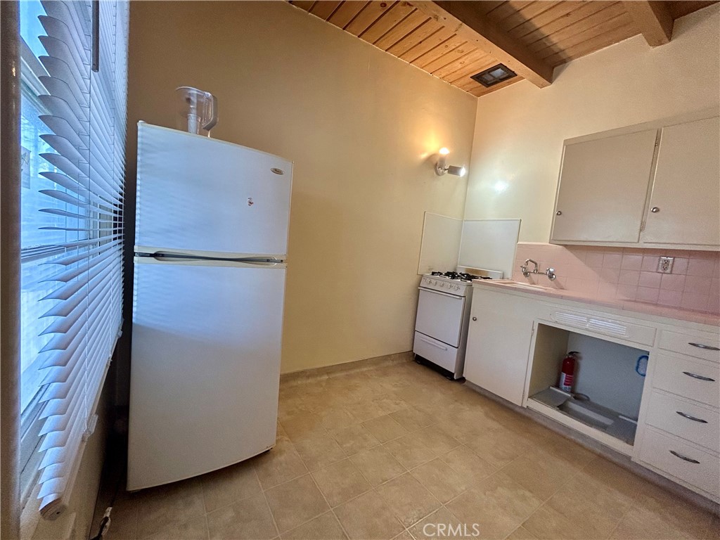 440 Atascadero Road, Unit 10 Morro Bay, CA 93442 - Photo 4 of 5