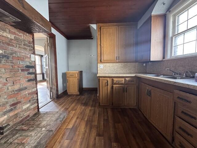 684 Wiltshire Road Columbus, OH 43204 - Photo 6 of 11 6
