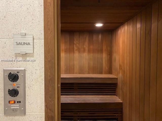 2889 McFarlane Road, Unit 909 Miami, FL 33133 - Photo 25 of 36 a view of entryway