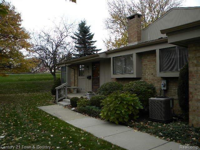 751 Oak Brook Ridge Drive, Unit 112 Rochester, MI 48307 - Photo 1 of 15 Oakbrook.jpg