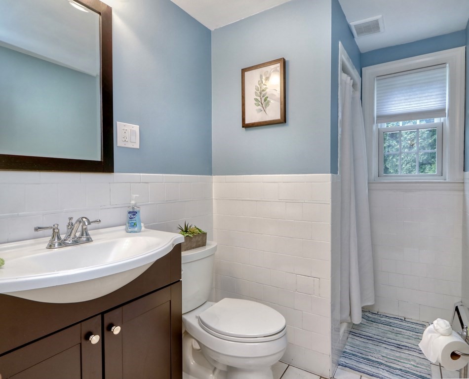 3 Bancroft Road Melrose, MA 02176 - Photo 12 of 31 Gallery Image 12
