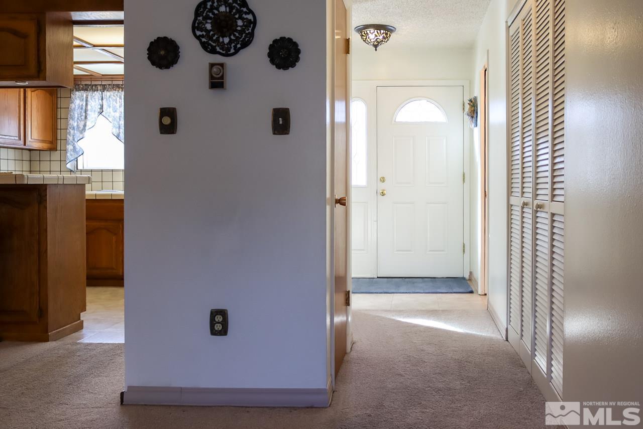 425 Smithridge Drive Reno, NV 89502 - Photo 4 of 9 Photo 4