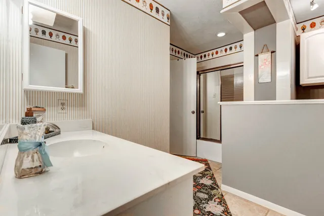 $2,575 | 202 Old Bridge Lake Street, Houston, TX 77069