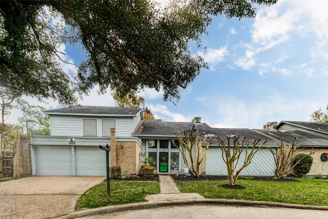 $2,575 | 202 Old Bridge Lake Street, Houston, TX 77069