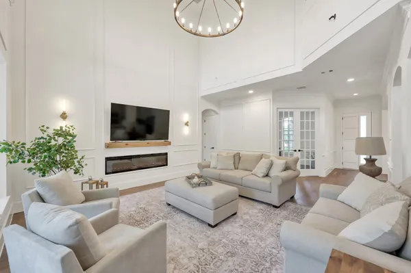 $5,800 | 11 Clare Point Drive, The Woodlands, TX 77354