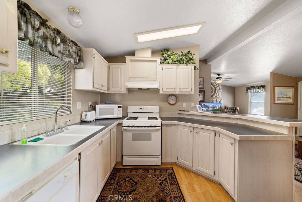 9985 Frontier Trail Cherry Valley, CA 92223 - Photo 9 of 29