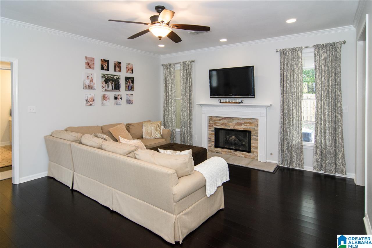 449 Eaton Road Hoover, AL 35242 - Photo 7 of 36