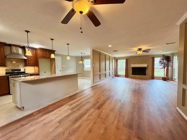 17706 Woodlode Lane Spring, TX 77379 - Photo 11 of 31 Dining Living areas