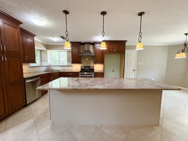 17706 Woodlode Lane Spring, TX 77379 - Photo 15 of 31 Breakfast bar