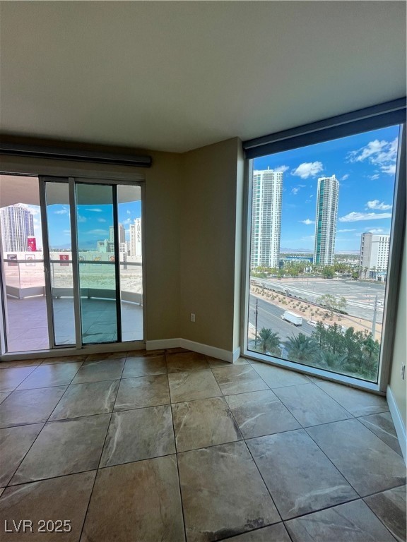 2777 Paradise Road, Unit 808 Las Vegas, NV 89109 - Photo 4 of 23