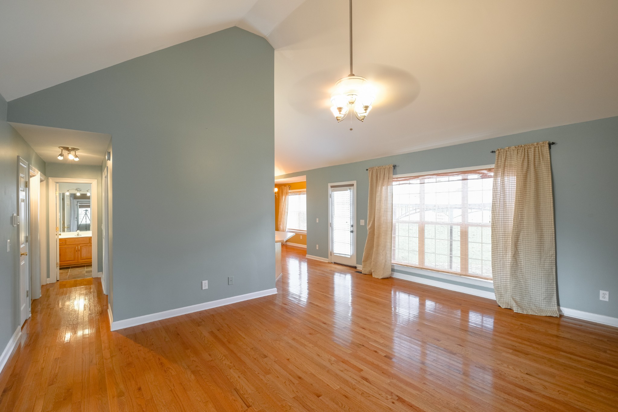 7278 Powells Chapel Road Murfreesboro, TN 37129 - Photo 4 of 36 Gallery Image 4