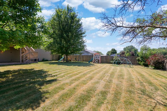 612 Rockhurst Road Bolingbrook, IL 60440 - Photo 27 of 33