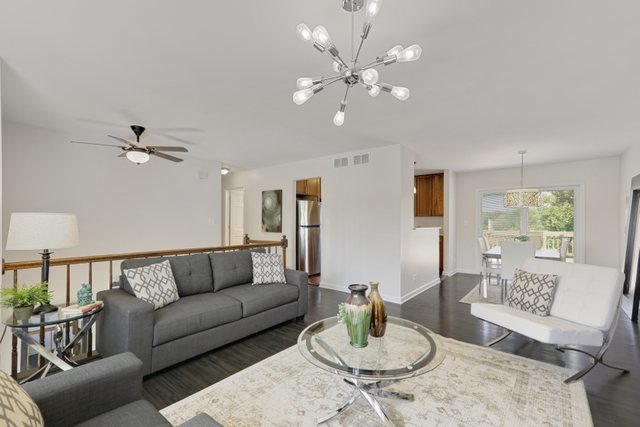 612 Rockhurst Road Bolingbrook, IL 60440 - Photo 4 of 33