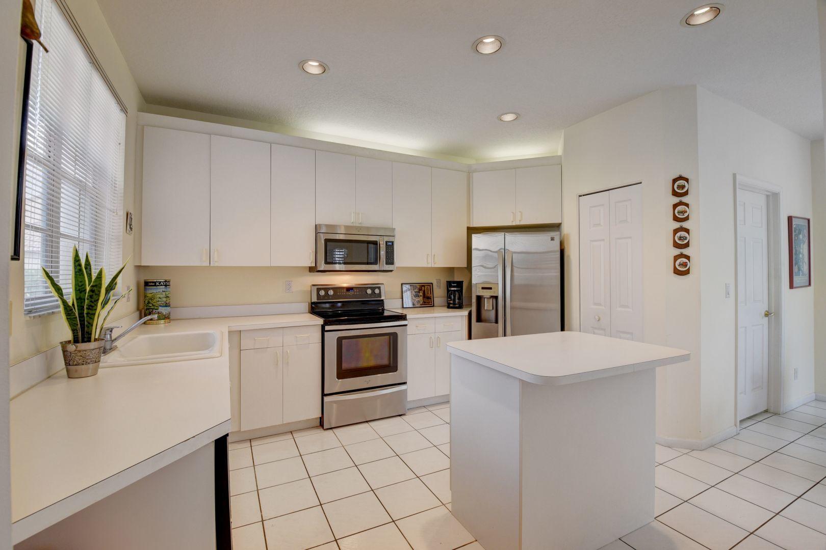 23349 Water Circle Boca Raton, FL 33486 - Photo 11 of 44 Flexible island is moveable!