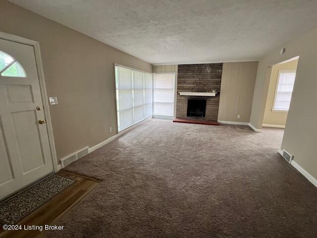 3719 Chevy Chase Road Louisville, KY 40218 - Photo 6 of 20 Nice sized living room with wood burning fireplace