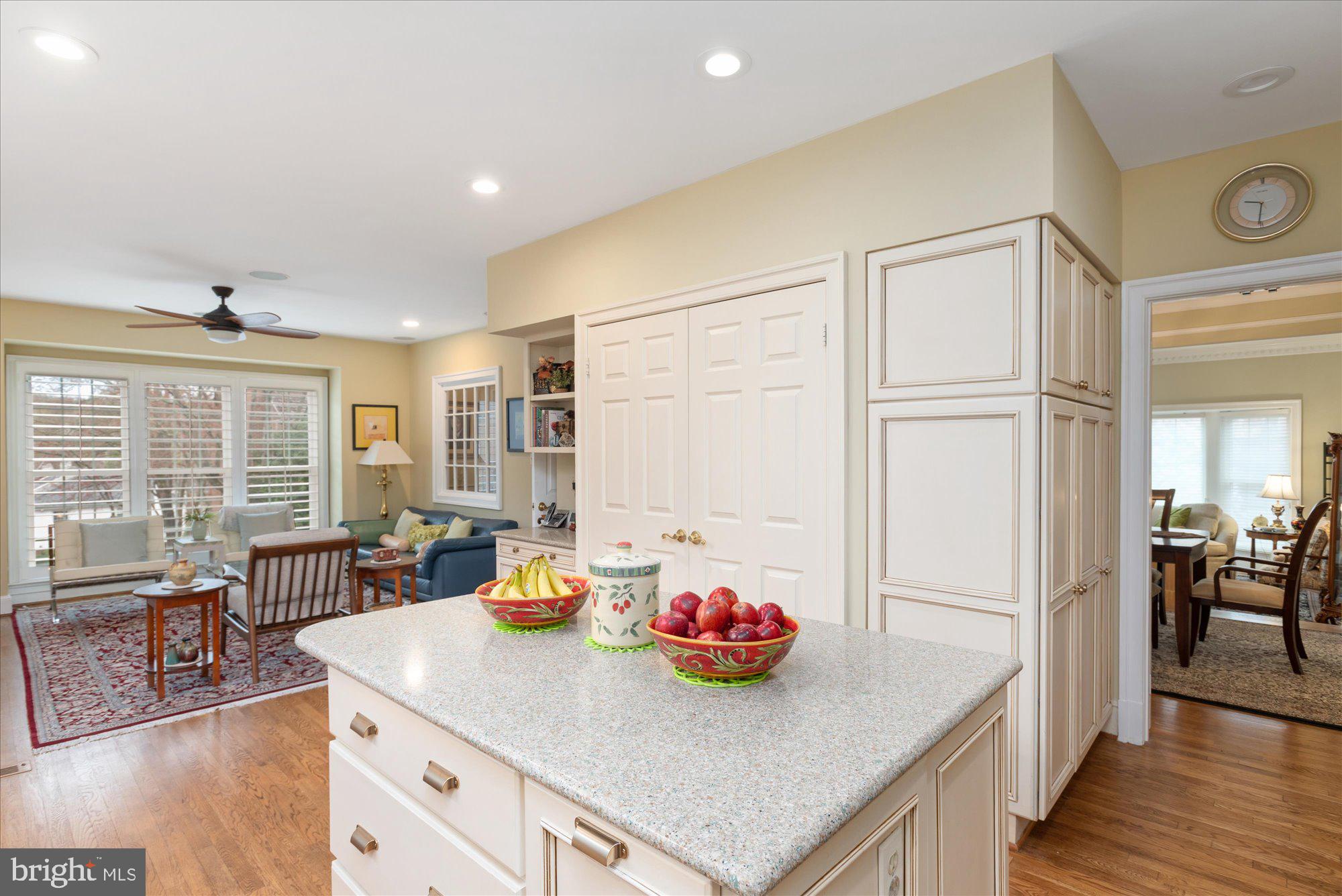 8001 Quarry Ridge Way Bethesda, MD 20817 - Photo 16 of 55 Prisitne condition