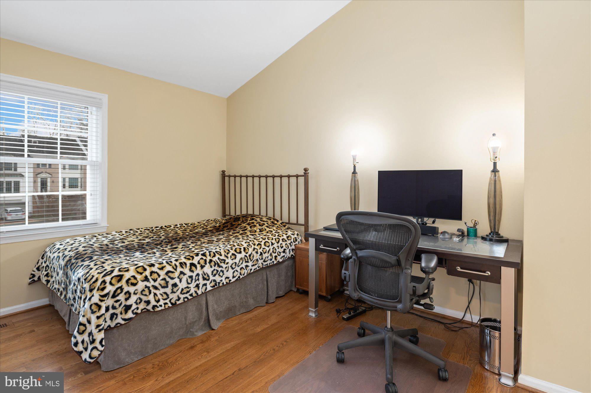 8001 Quarry Ridge Way Bethesda, MD 20817 - Photo 30 of 55 Bedroom #3