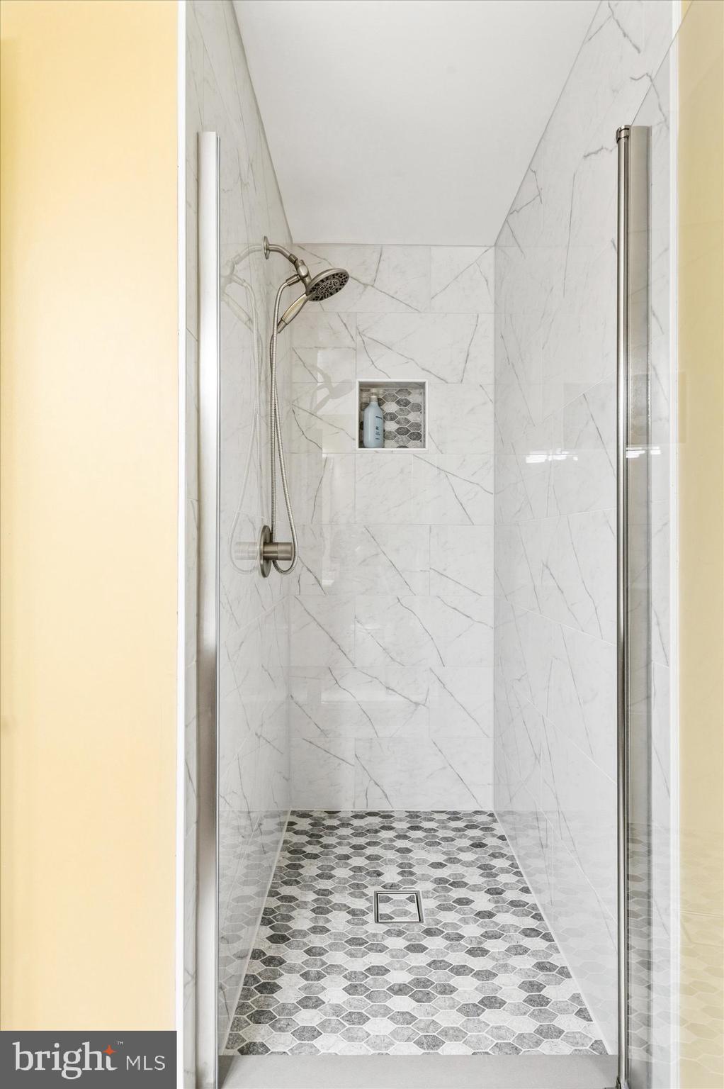 8001 Quarry Ridge Way Bethesda, MD 20817 - Photo 39 of 55 RenovateWasher Dd New Shower Stalls