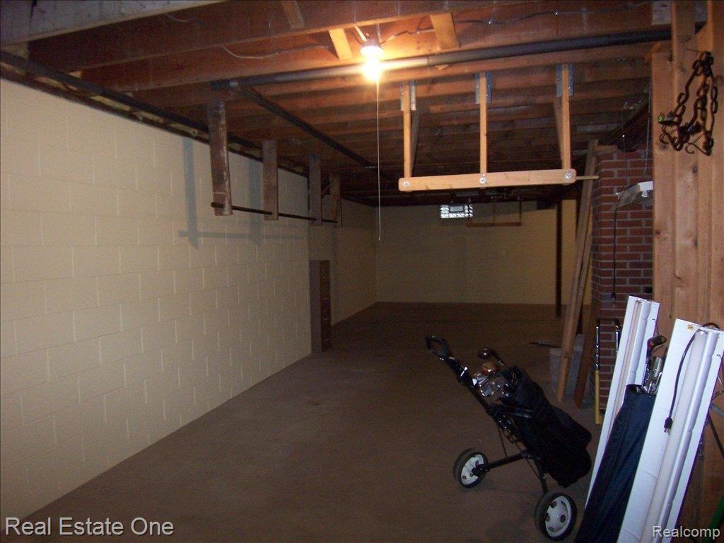 2630 West Tienken Road Rochester, MI 48306 - Photo 18 of 18 mar 09 023