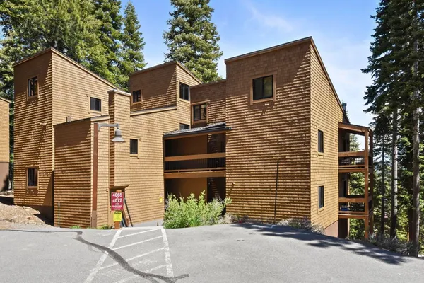 $768,000 | 4066 Coyote Fork, Truckee, CA 96161