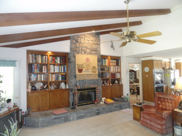 18390 Meadow Ridge Road Salinas, CA 93907 - Photo 6 of 23 Gallery Image 6