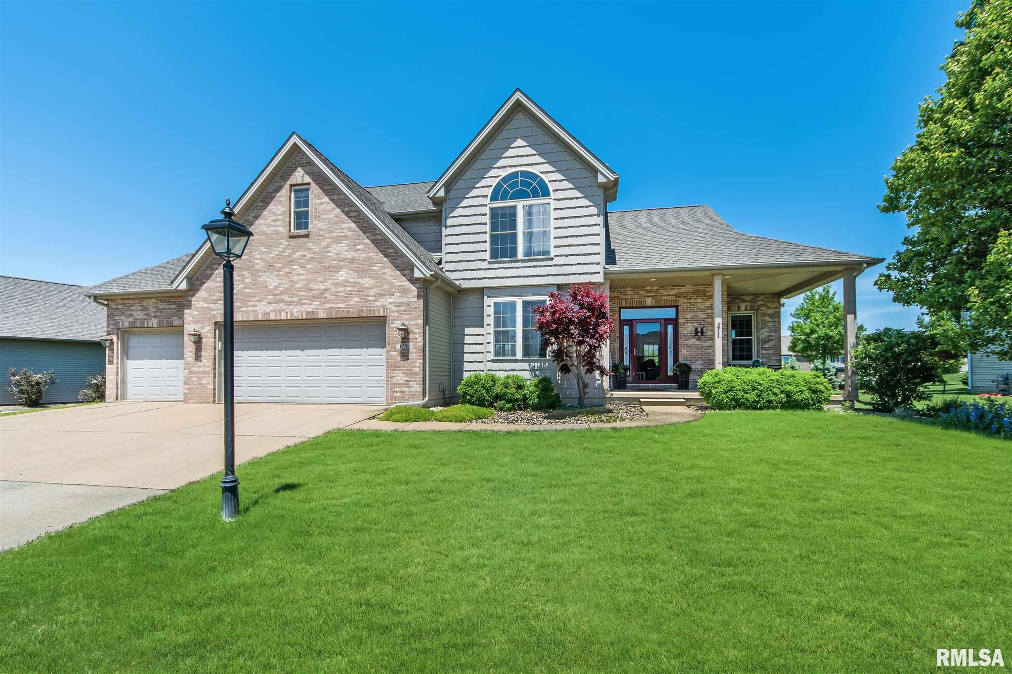 1759 Kingsbury Road Washington, IL 61571 - Photo 1 of 50 Gallery Image 1