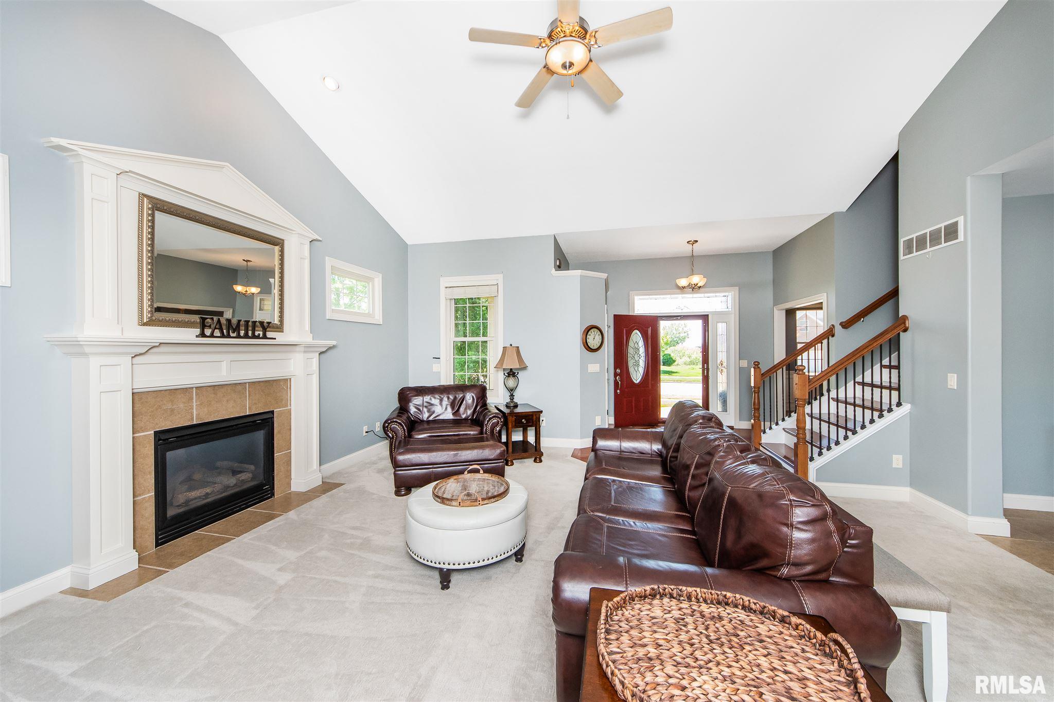 1759 Kingsbury Road Washington, IL 61571 - Photo 11 of 50 Gallery Image 11