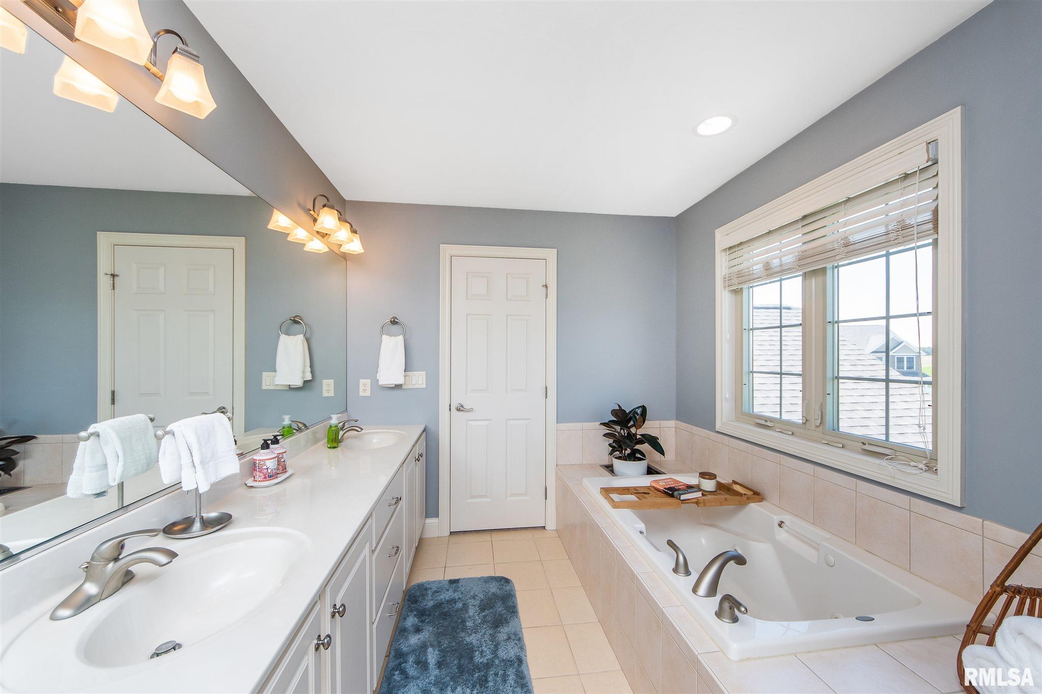 1759 Kingsbury Road Washington, IL 61571 - Photo 32 of 50 Gallery Image 32
