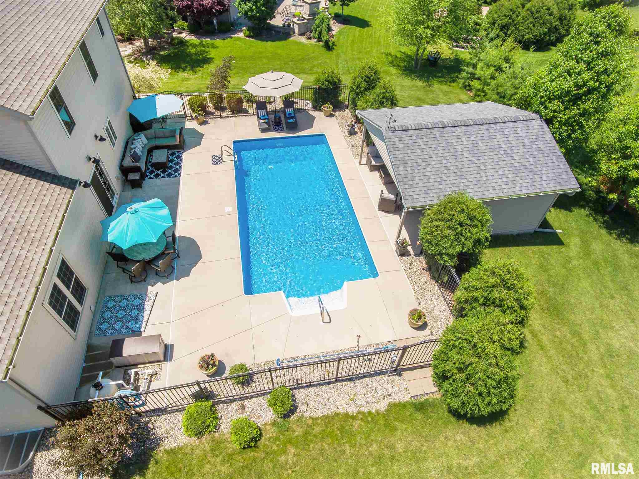 1759 Kingsbury Road Washington, IL 61571 - Photo 4 of 50 Gallery Image 4