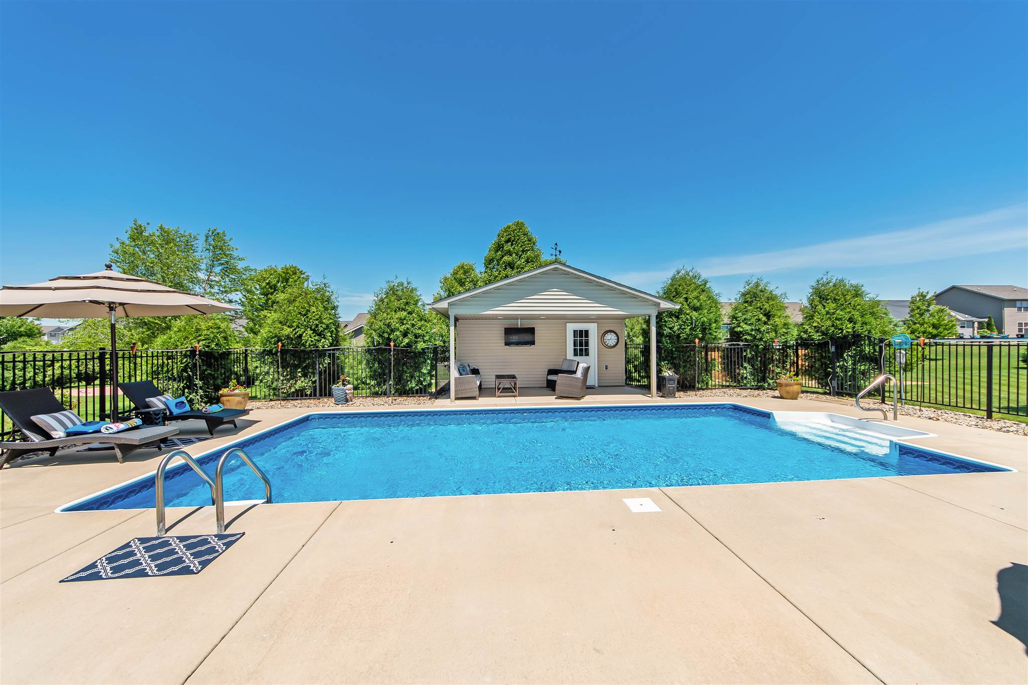 1759 Kingsbury Road Washington, IL 61571 - Photo 5 of 50 Gallery Image 5