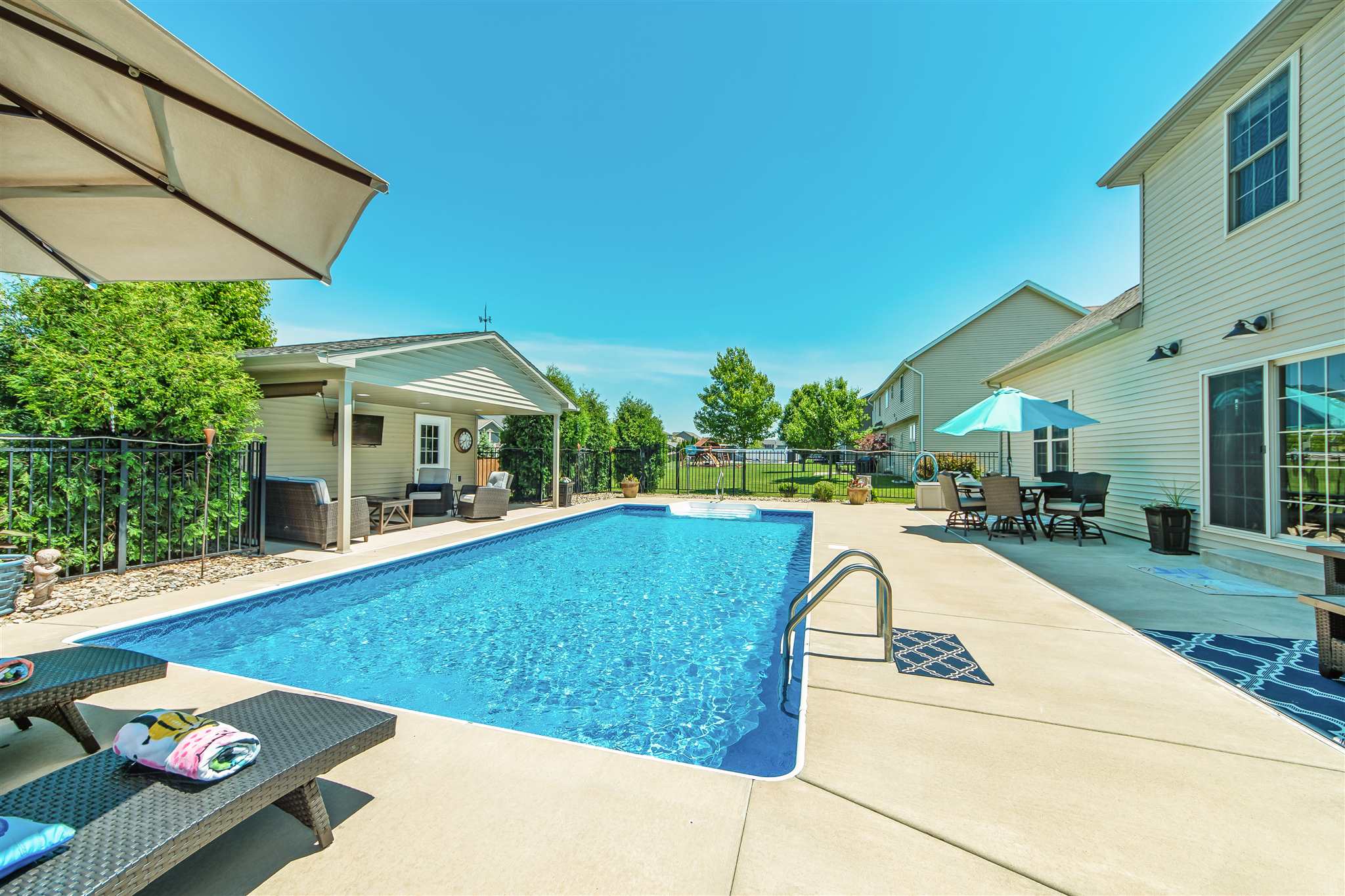 1759 Kingsbury Road Washington, IL 61571 - Photo 6 of 50 Gallery Image 6