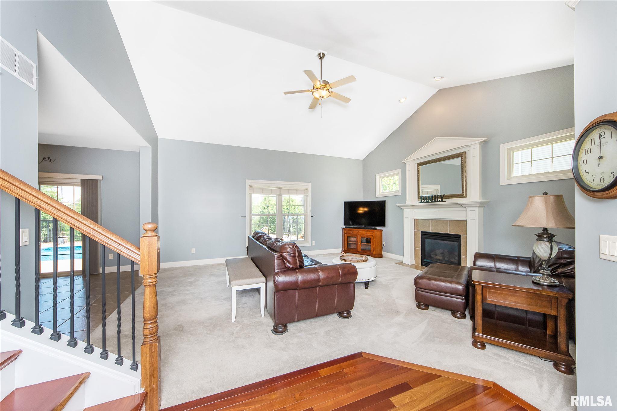 1759 Kingsbury Road Washington, IL 61571 - Photo 9 of 50 Gallery Image 9