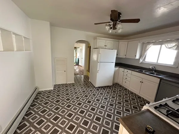 $2,200 | 9 South Seward Avenue, Endicott, NY 13760