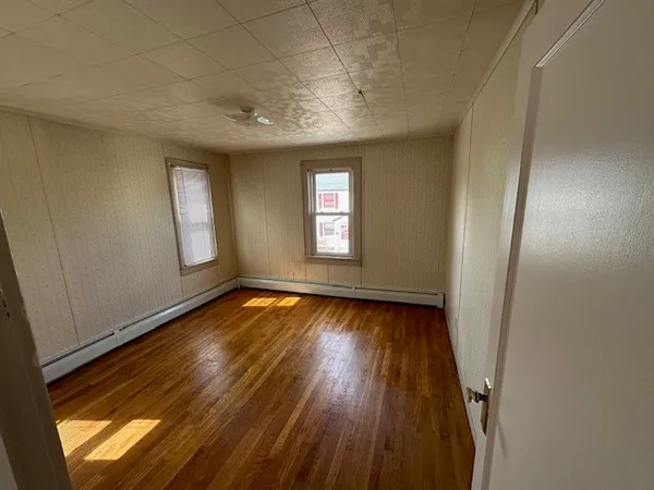 $2,200 | 9 South Seward Avenue, Endicott, NY 13760