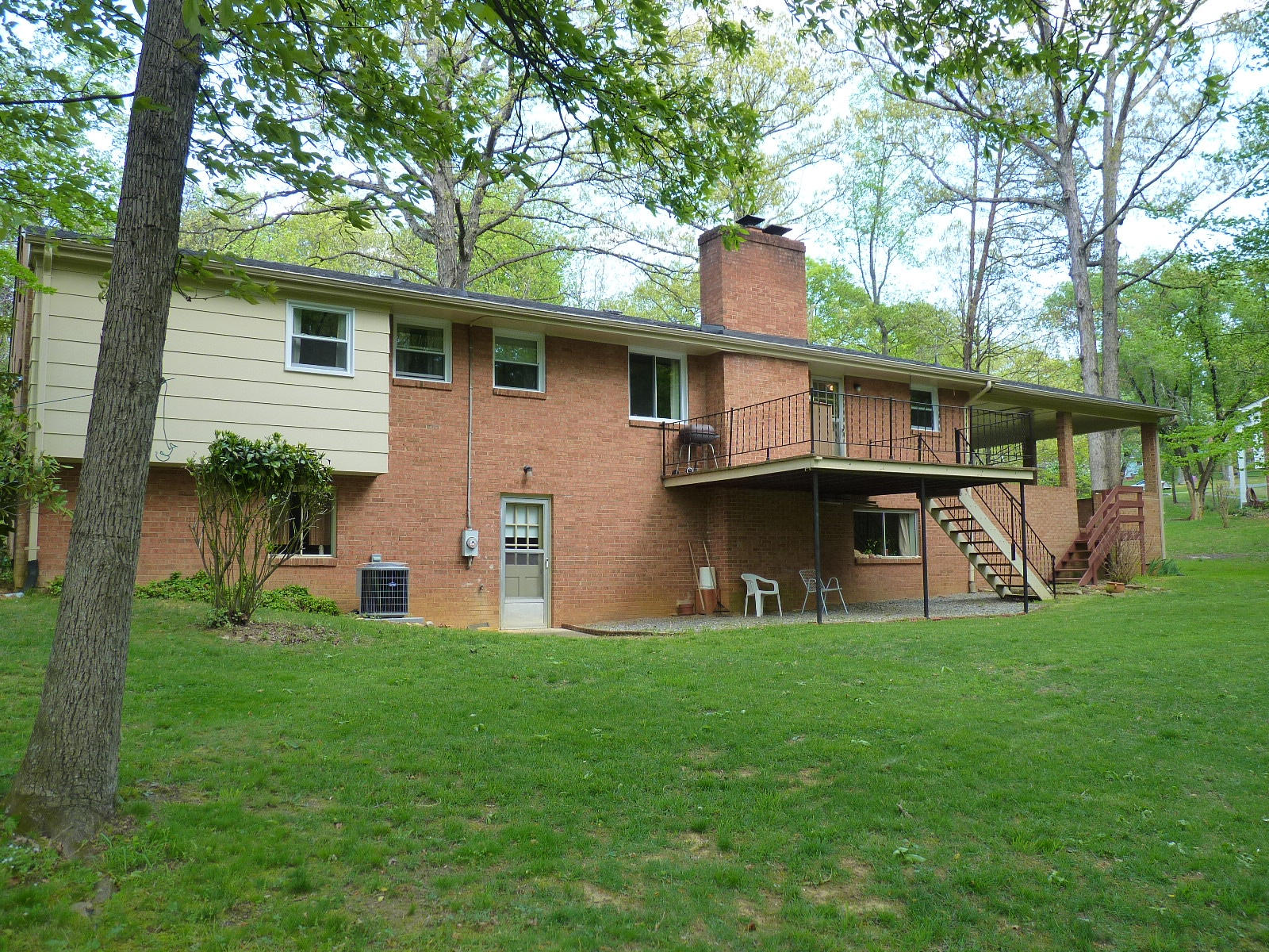 471 Pin Oak Drive Blue Ridge, VA 24064 - Photo 13 of 18 a front view of house with yard and green space