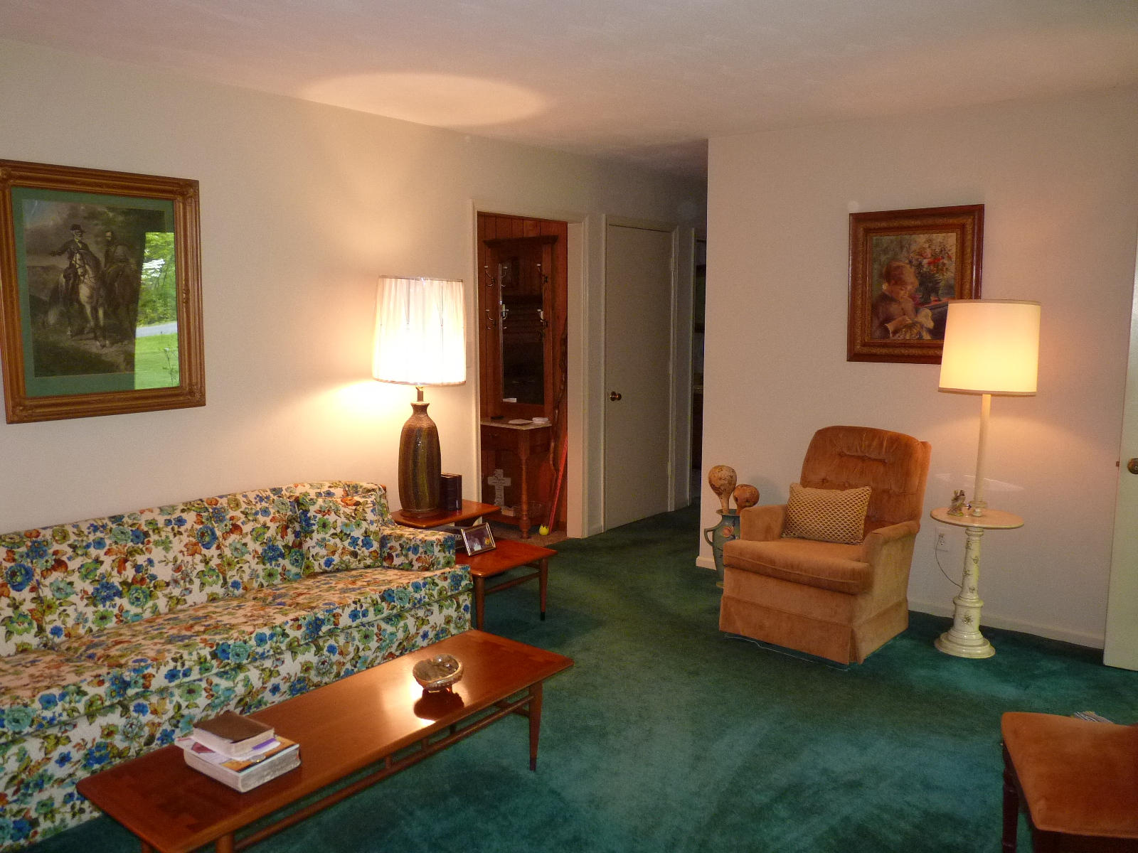 471 Pin Oak Drive Blue Ridge, VA 24064 - Photo 3 of 18 a living room with furniture rug and lamp