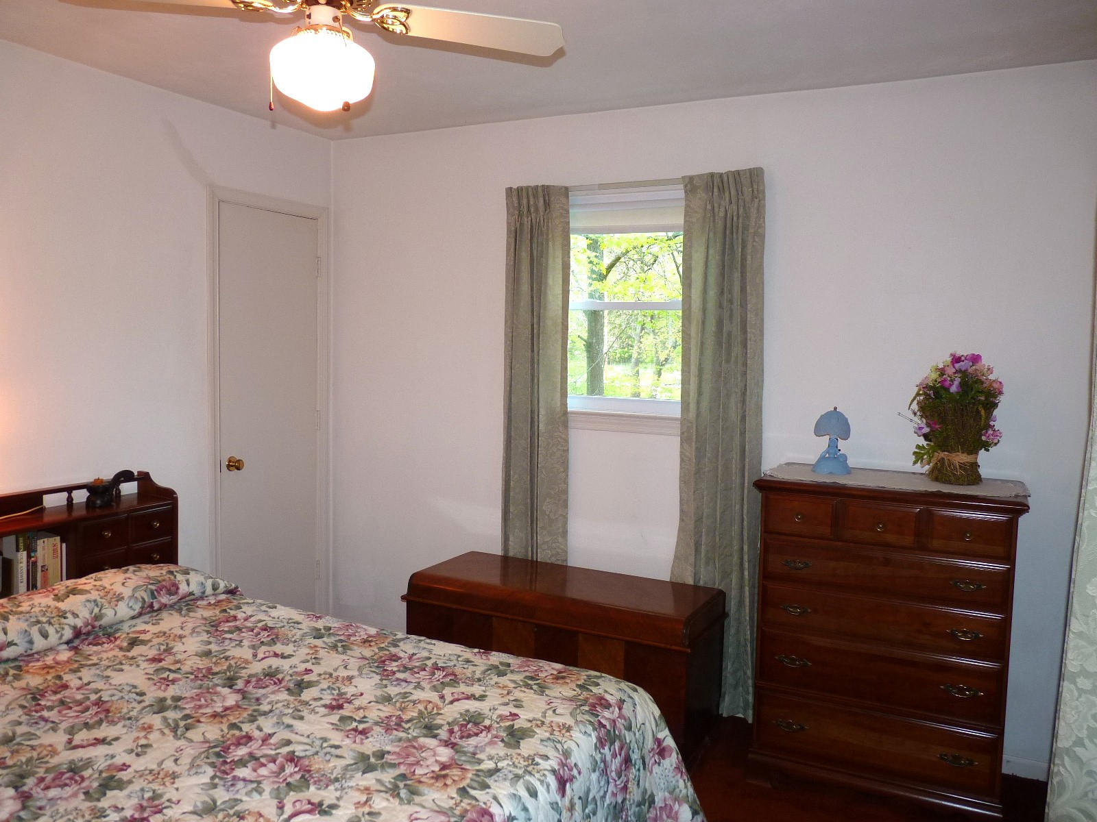 471 Pin Oak Drive Blue Ridge, VA 24064 - Photo 5 of 18 a bedroom with a bed and window