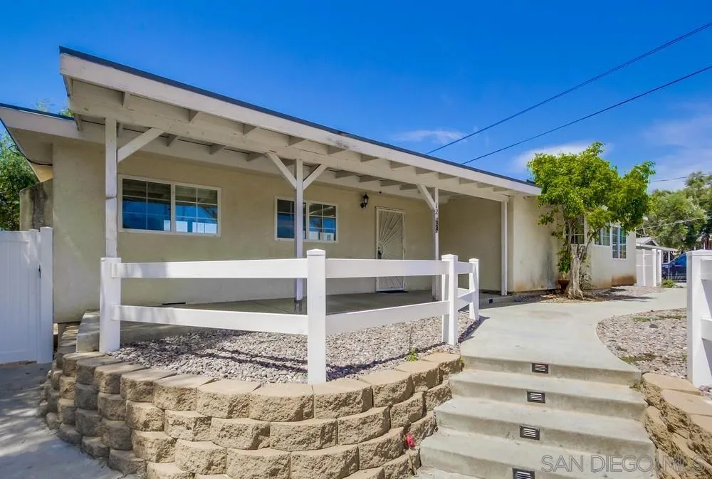 12224 Lemon Crest Drive Lakeside, CA 92040 - Photo 5 of 61