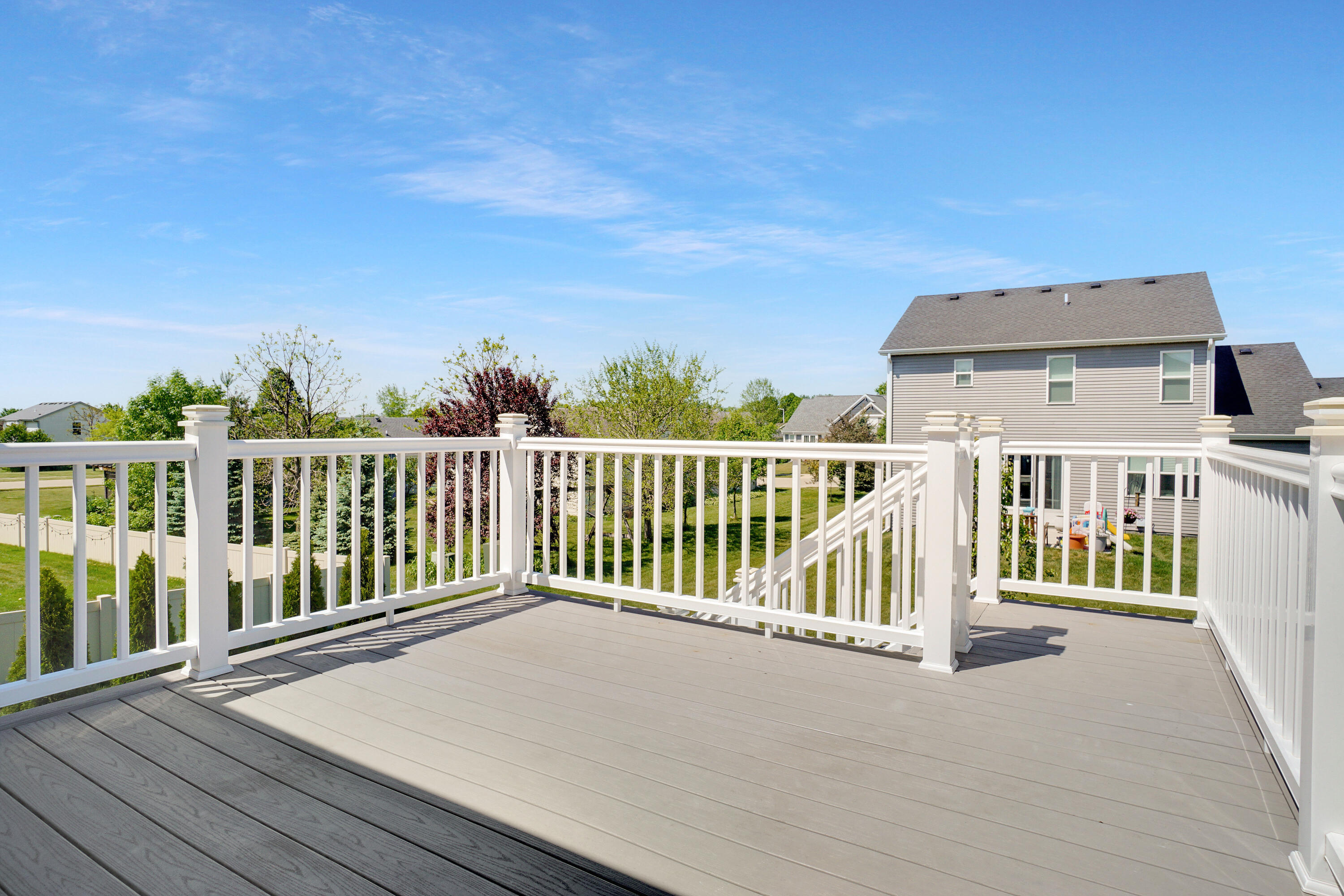 625 Mary Way Slinger, WI 53086 - Photo 30 of 34 Composite Deck