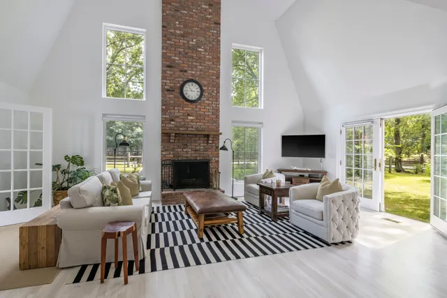 $65,000 | 2 Close Court, East Hampton, NY 11937