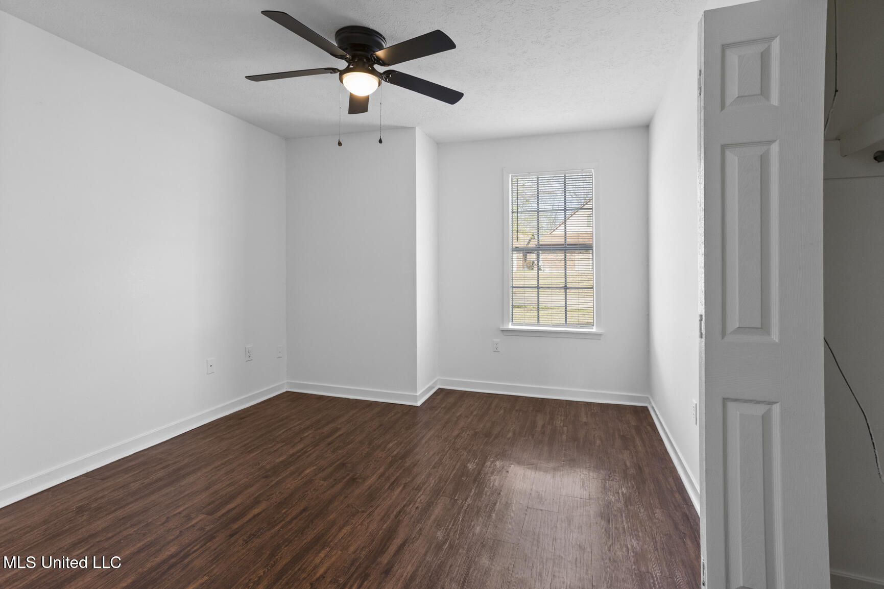 1522 Hawthorne Place Clinton, MS 39056 - Photo 14 of 21 1522 Hawthorne Pl-15