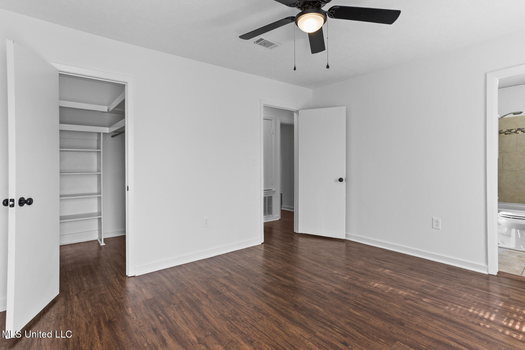 1522 Hawthorne Place Clinton, MS 39056 - Photo 16 of 21 1522 Hawthorne Pl-17