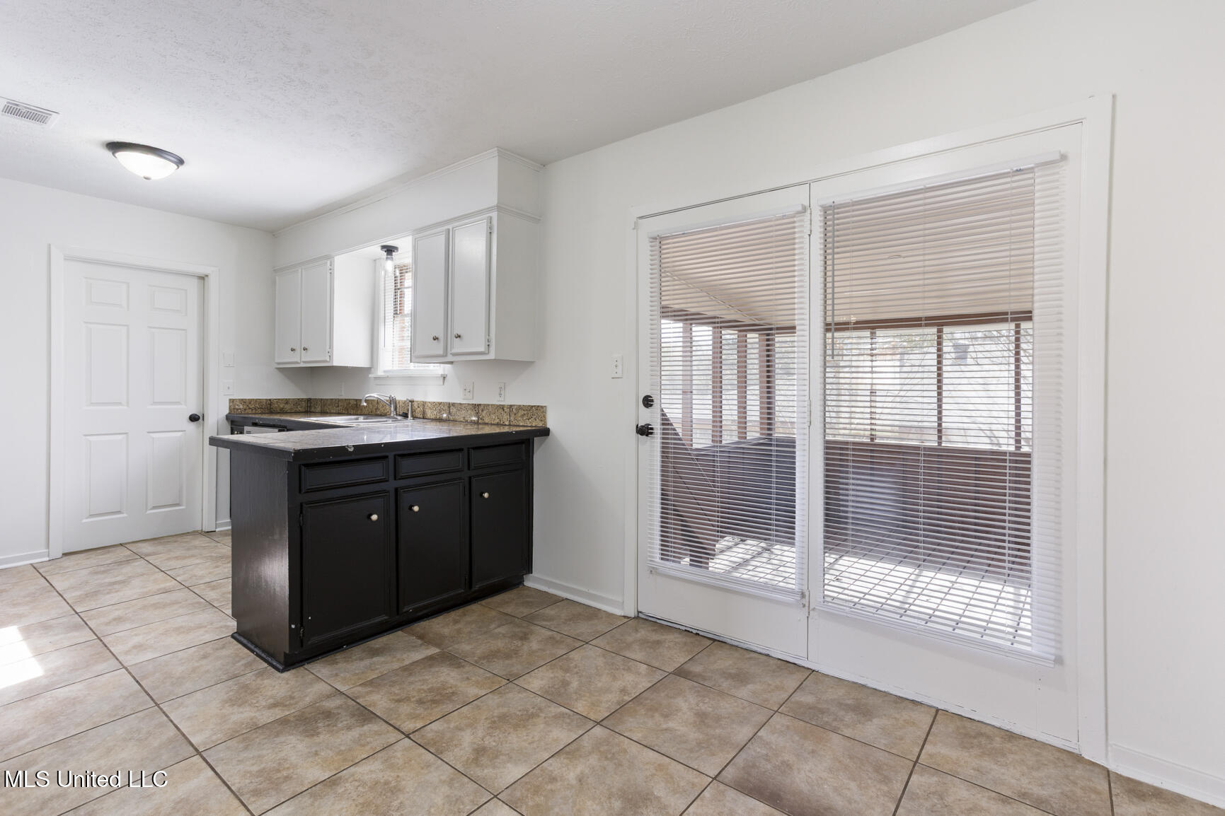 1522 Hawthorne Place Clinton, MS 39056 - Photo 6 of 21 1522 Hawthorne Pl-7