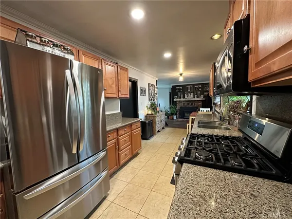 $399,000 | 867 B Lane, Big Bear City, CA 92314