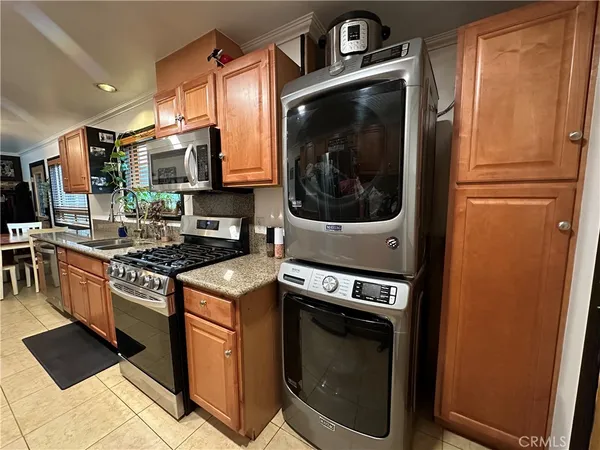 $399,000 | 867 B Lane, Big Bear City, CA 92314