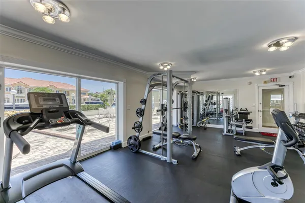 $2,250 | 2900 Northeast 30th Street, Unit 4I, Fort Lauderdale, FL 33306
