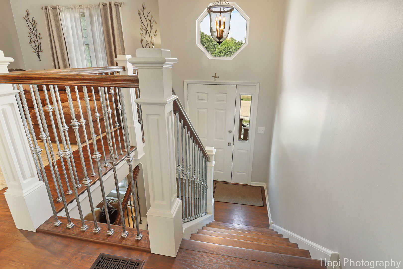 809 West Sheridan Road McHenry, IL 60051 - Photo 3 of 34 Gallery Image 3