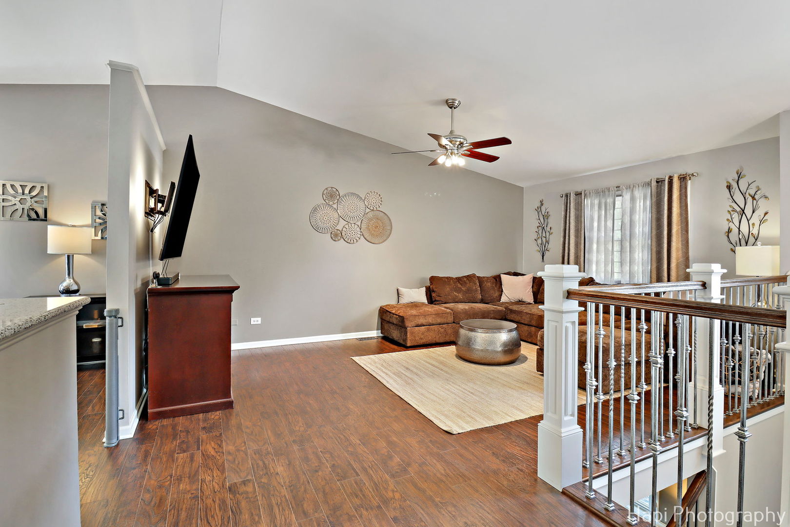 809 West Sheridan Road McHenry, IL 60051 - Photo 4 of 34 Gallery Image 4